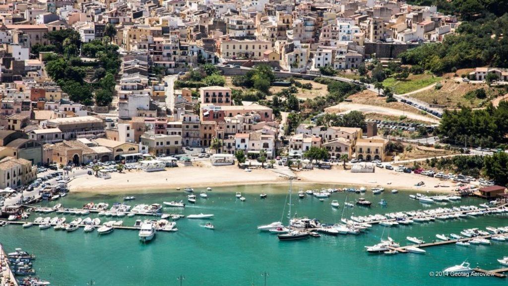 Case Vacanze Nonna Nick Кастелламмаре-дель-Гольфо Екстер'єр фото